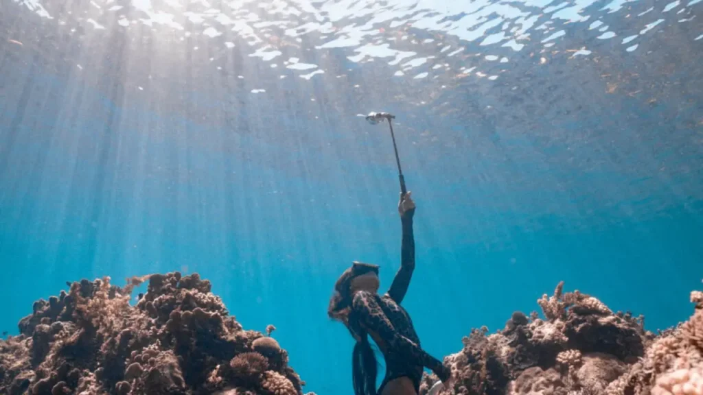 Action Camera dan Aktivitas Ekstrem di Bali, Teknik Merekam Surfing, Paralayang, dan Menyelam dengan Hasil Optimal!